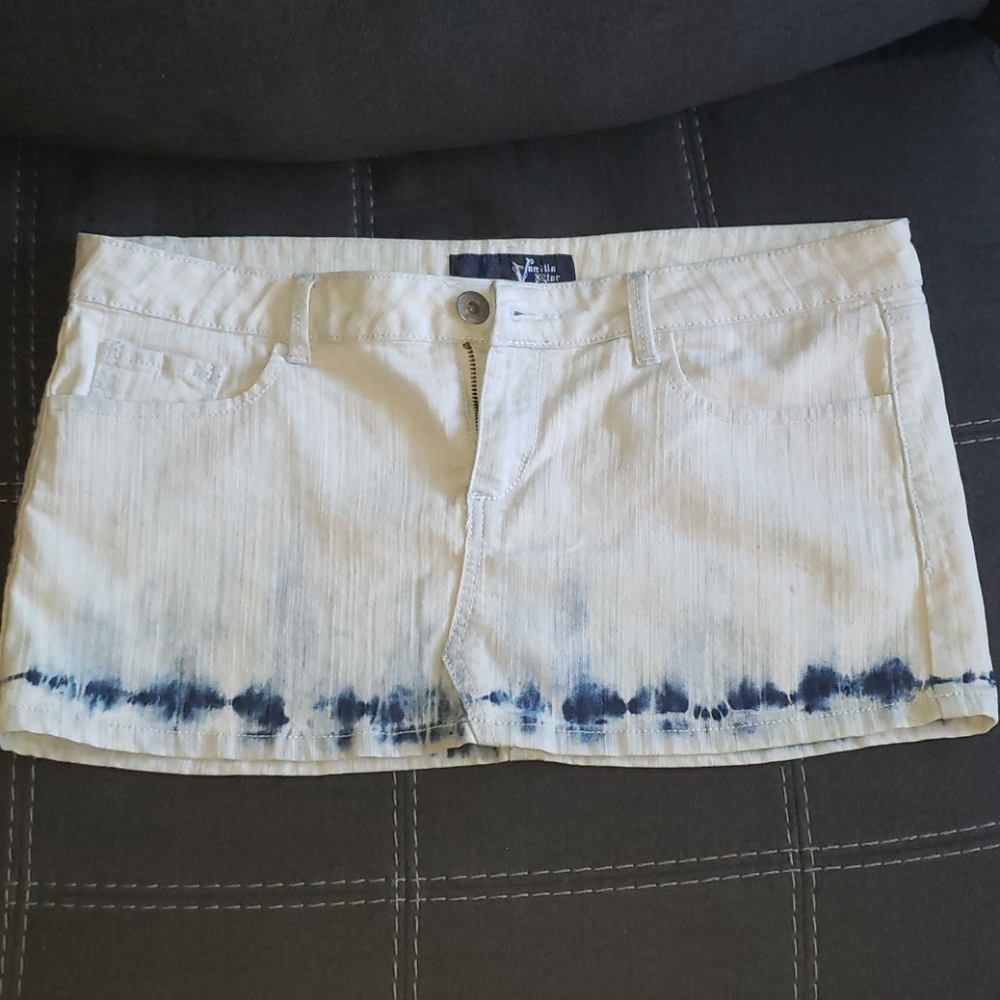 White and blue short jean skirt
